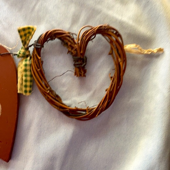 Primitive sign hanging grapevine rustic county look wooden sign - Picture 5 of 7